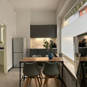 Appartamento 2-zimmer-appartment In Top-city-lage Mit Parken Und Klimaanlage, Norimberga